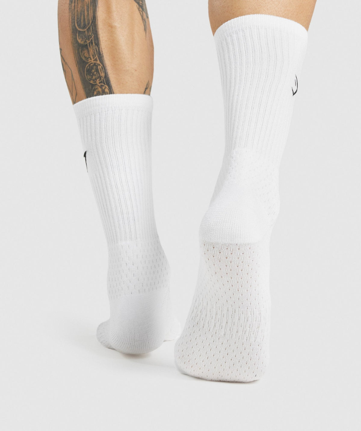 gymshark-crew-socks-white-aw21