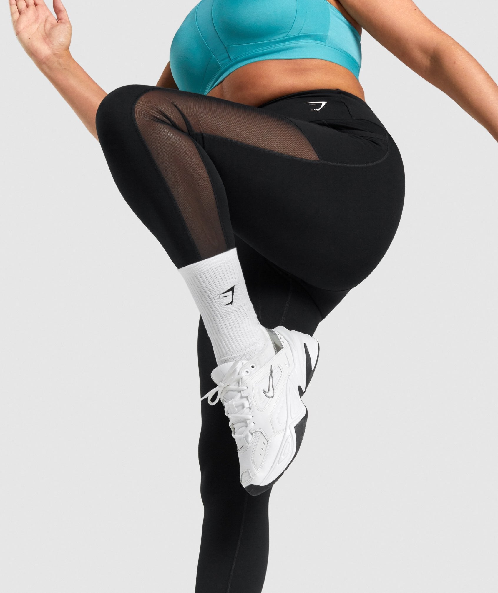gymshark-crew-socks-white-aw21