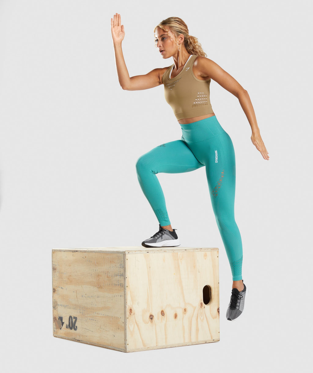 gymshark-energy-seamless-crop-top-biscotti-brown-aw21