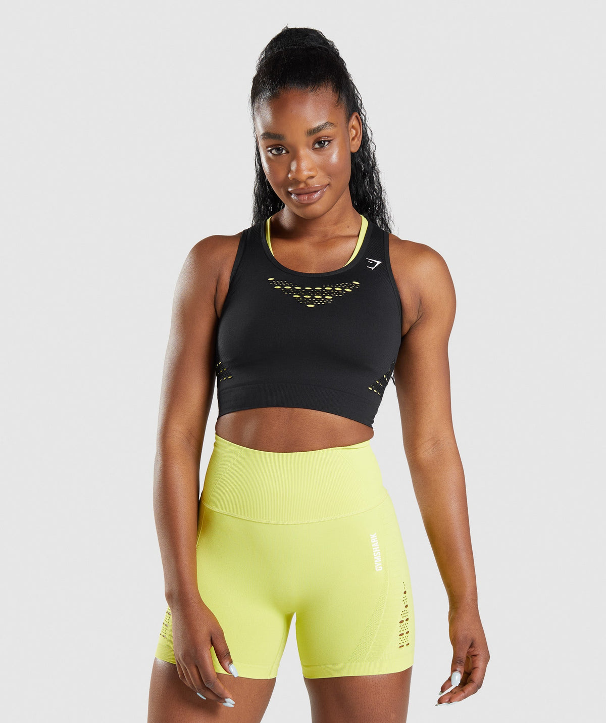 gymshark-energy-seamless-crop-top-black-aw21