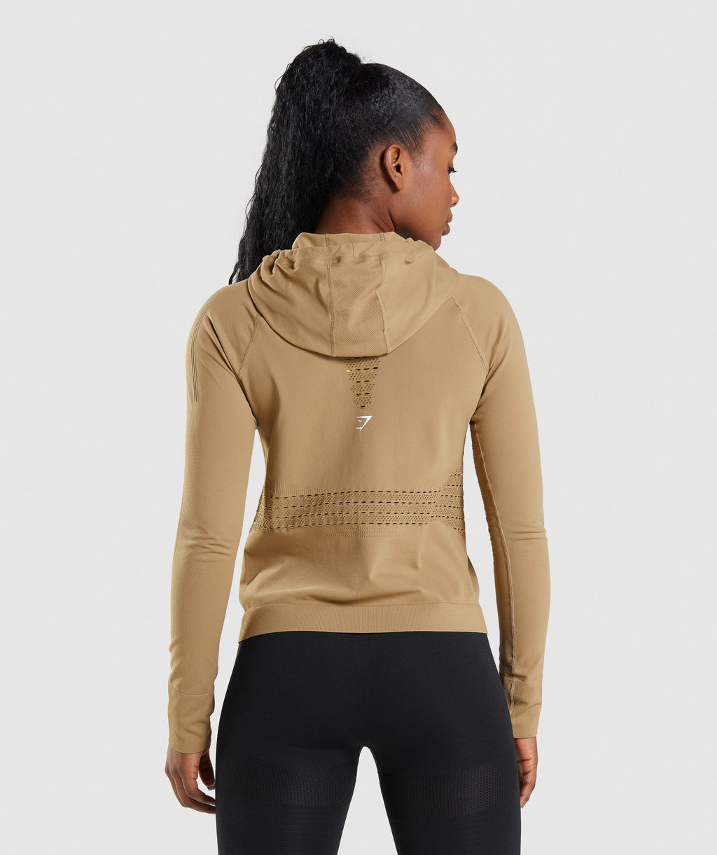 gymshark-energy-seamless-hoodie-biscotti-brown-aw21
