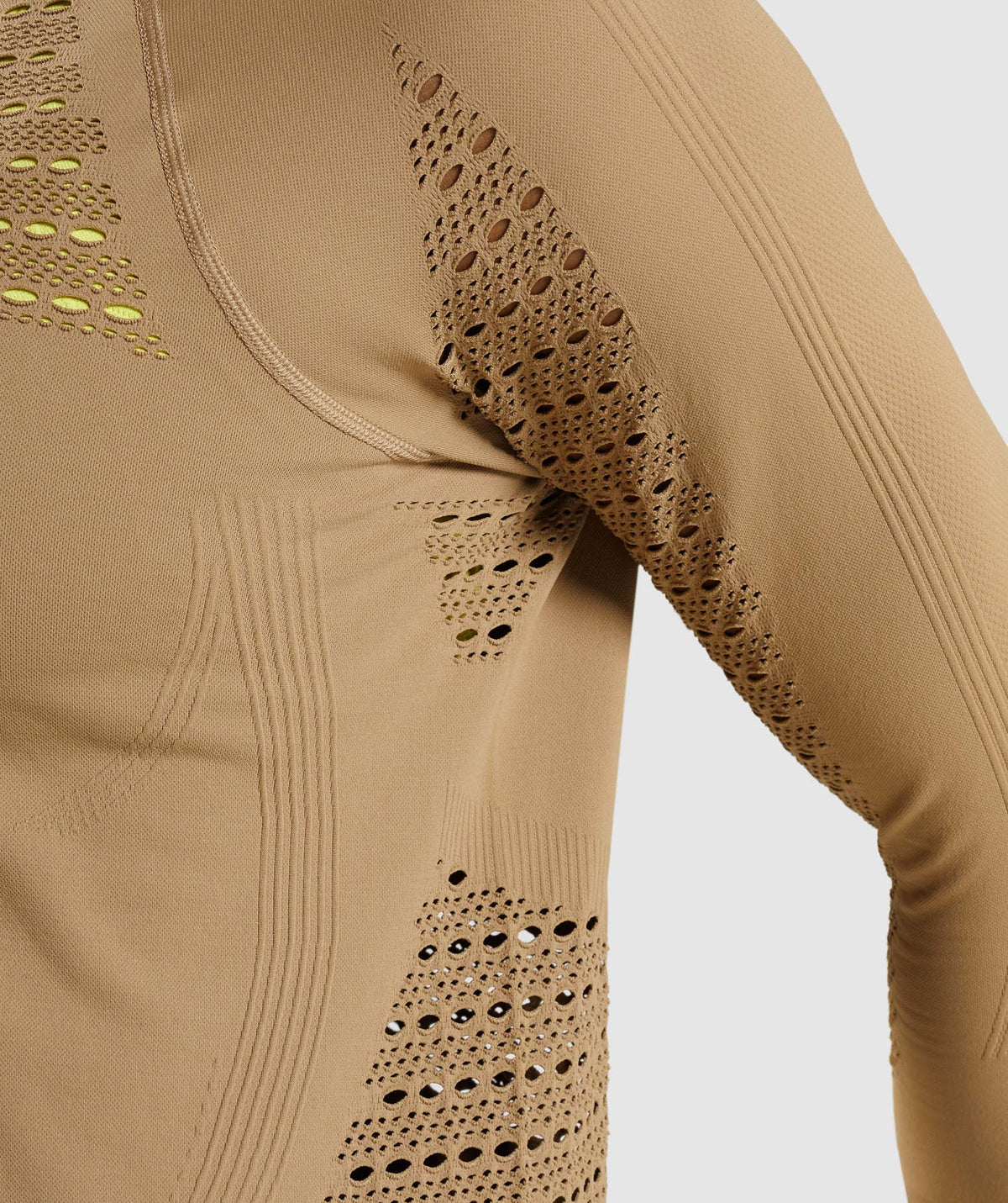 gymshark-energy-seamless-hoodie-biscotti-brown-aw21