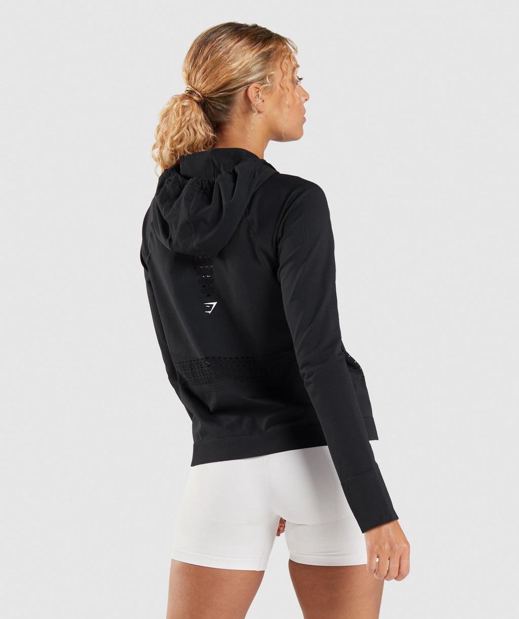 gymshark-energy-seamless-hoodie-black-aw21