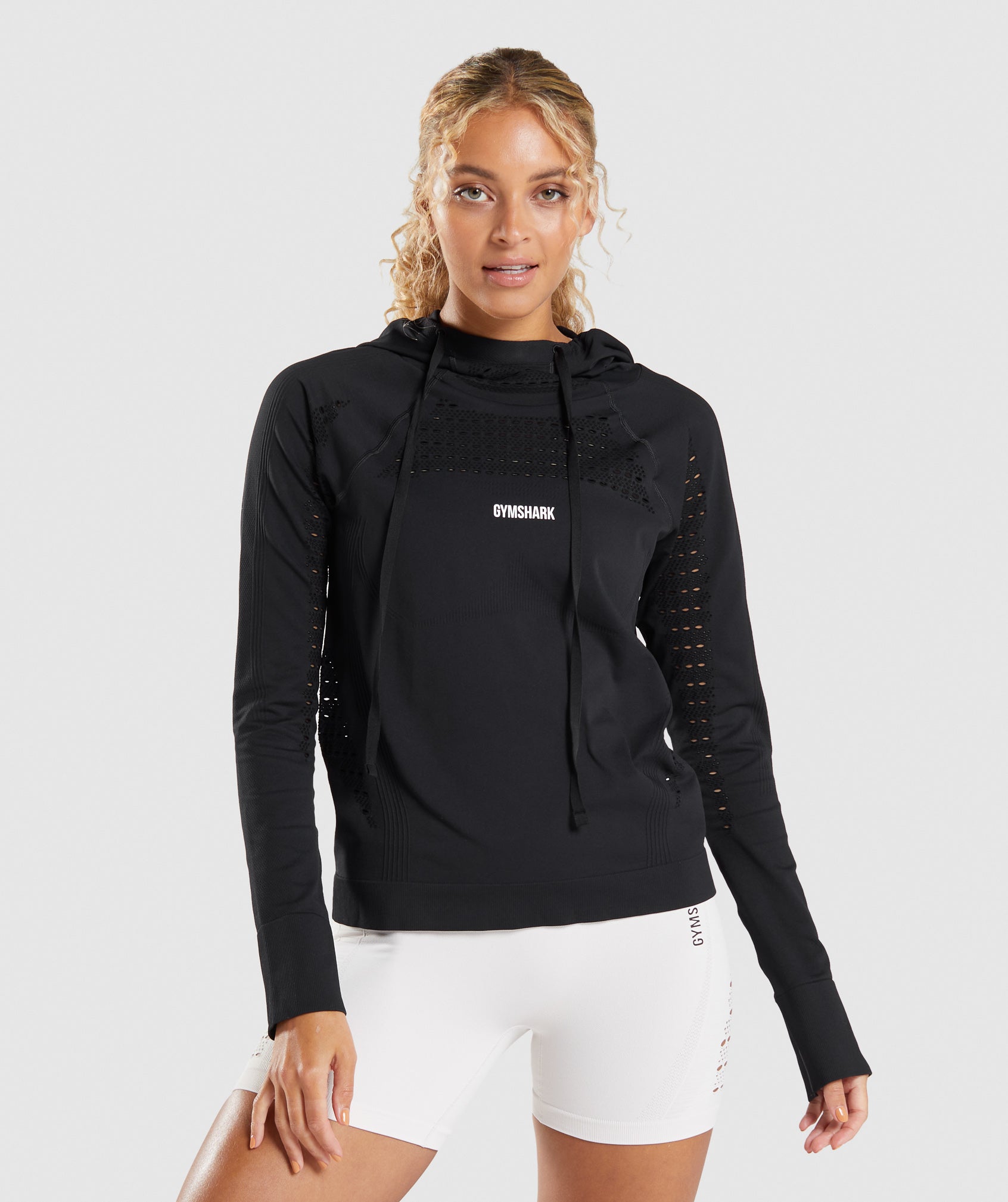 gymshark-energy-seamless-hoodie-black-aw21