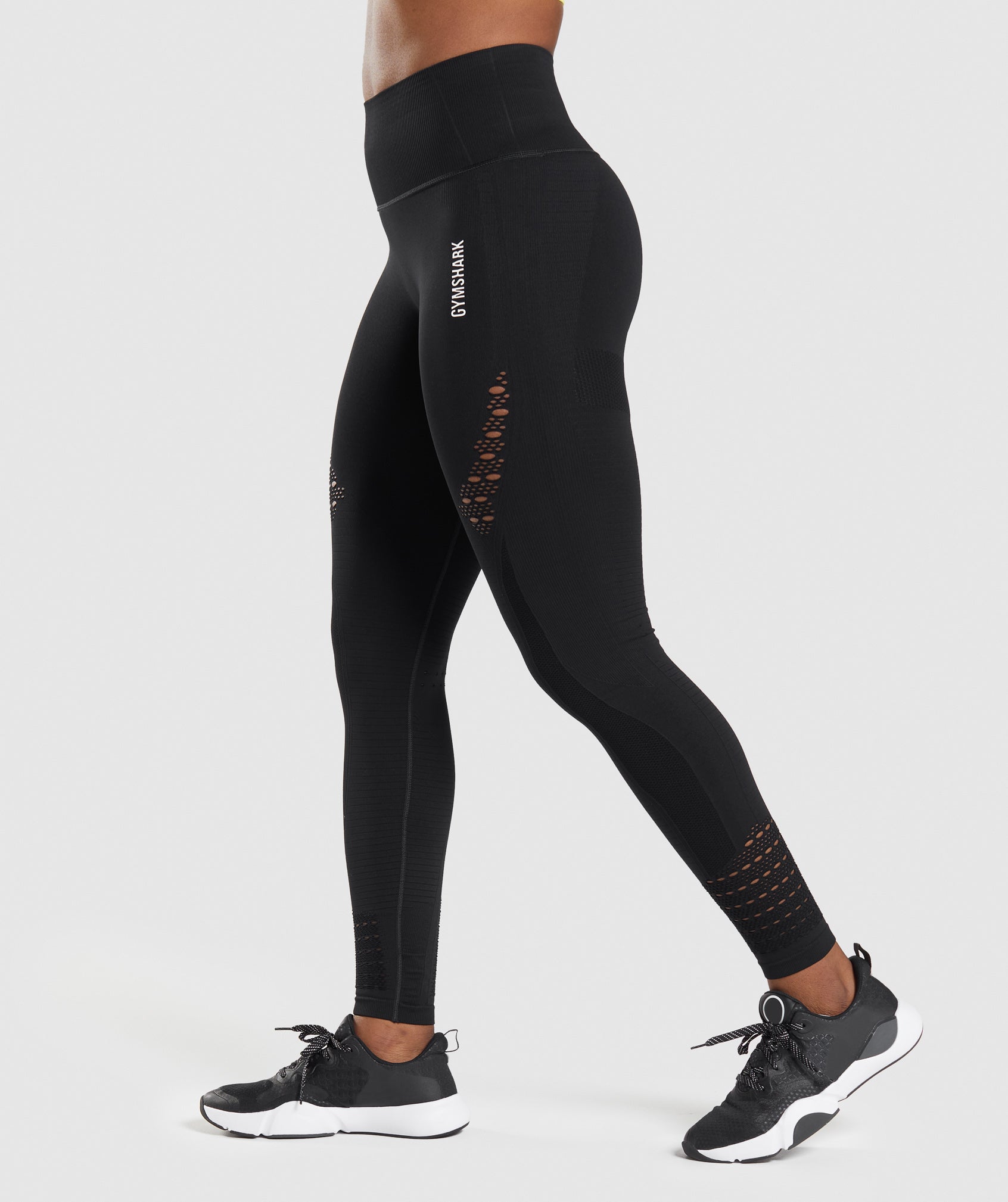 gymshark-energy-seamless-leggings-black-aw21