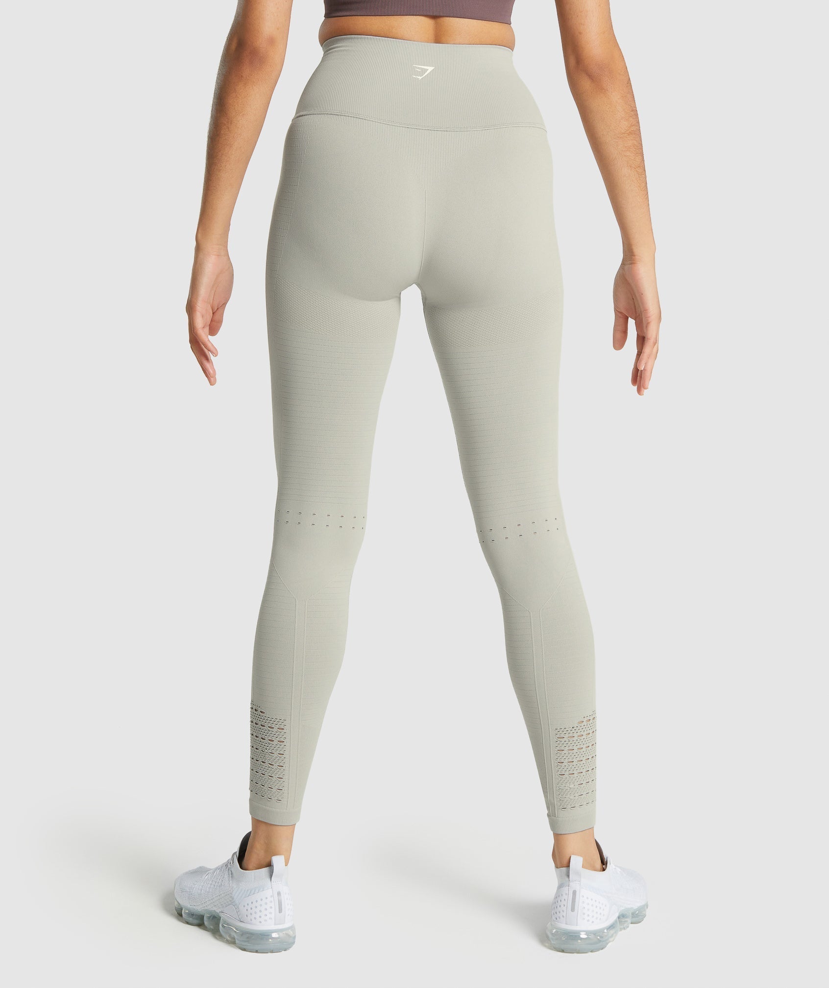 gymshark-energy-seamless-leggings-light-grey