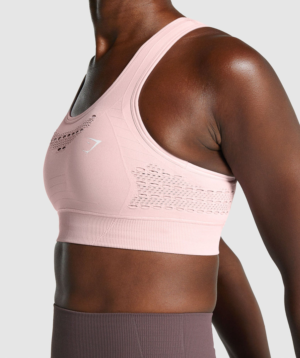 gymshark-energy-seamless-sports-bra-scandi-pink