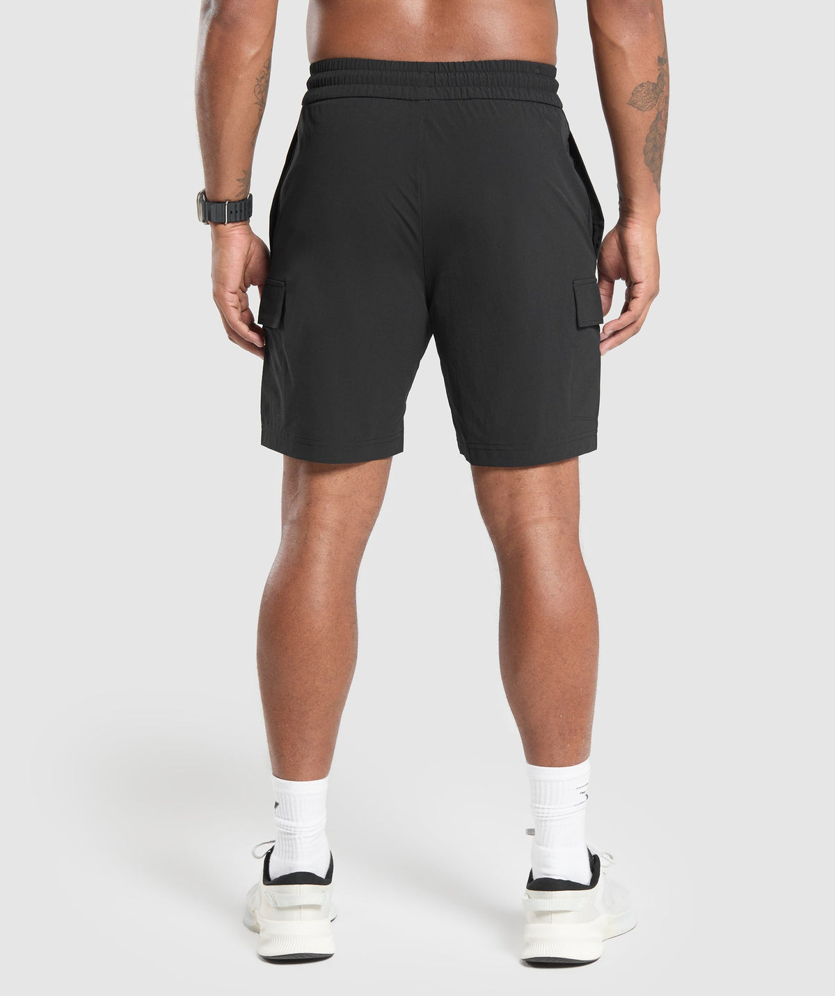 gymshark-stretch-woven-cargo-shorts-black-aw24