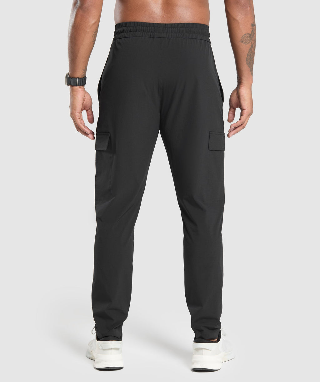 gymshark-stretch-woven-cargo-pants-black-ss24