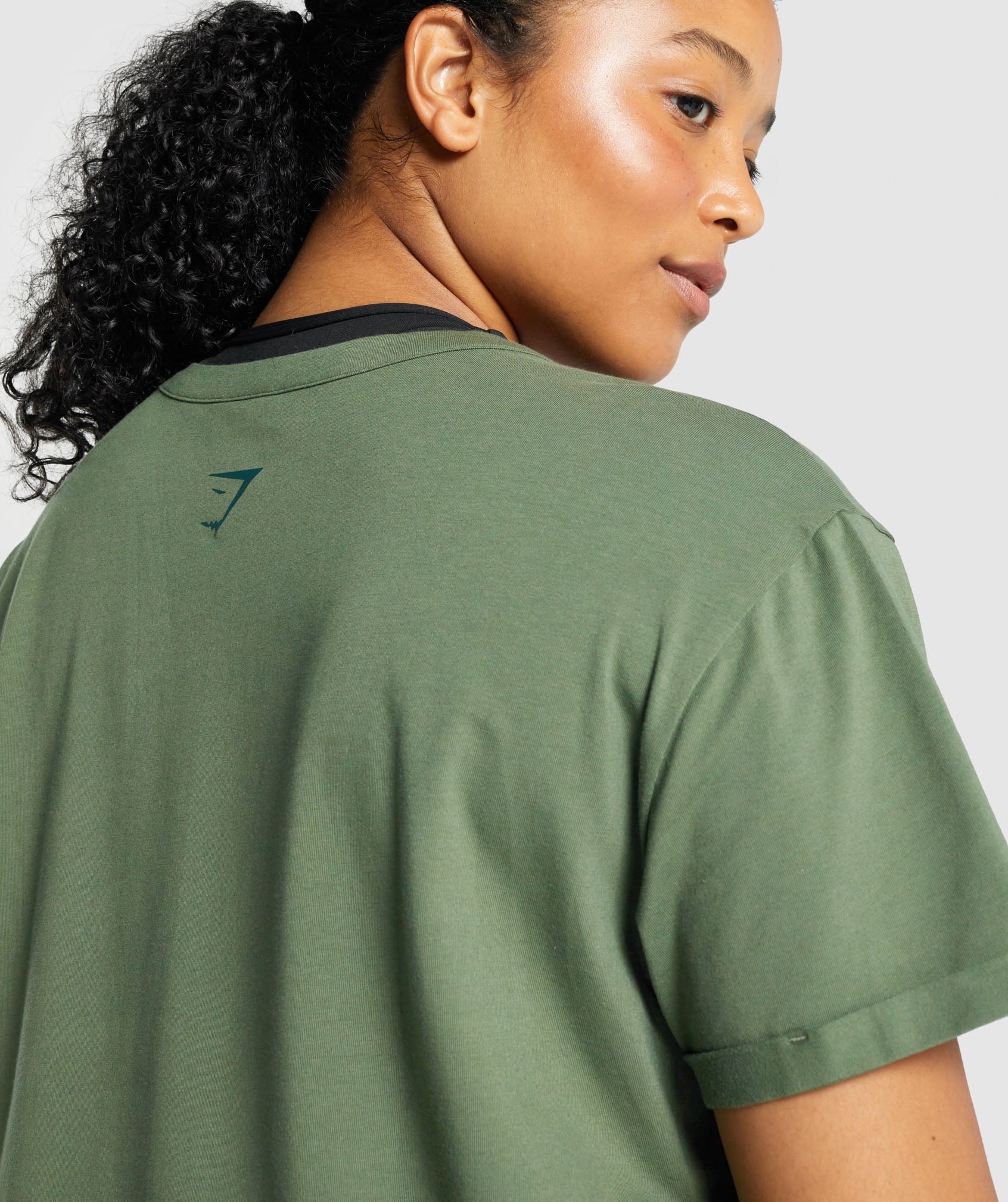 gymshark-apollo-graphic-t-shirt-green