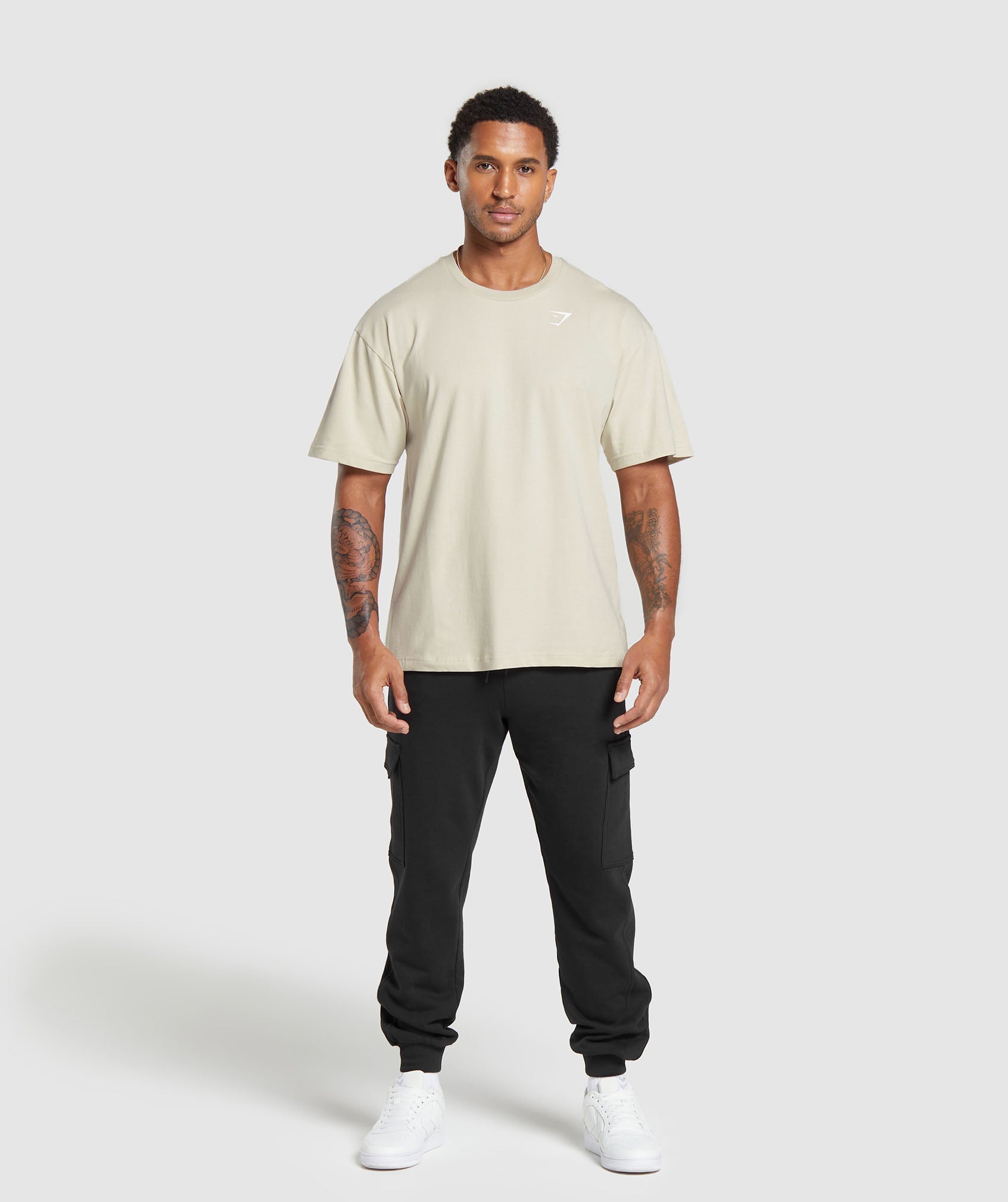 gymshark-essential-oversized-t-shirt-pebble-grey-ss24
