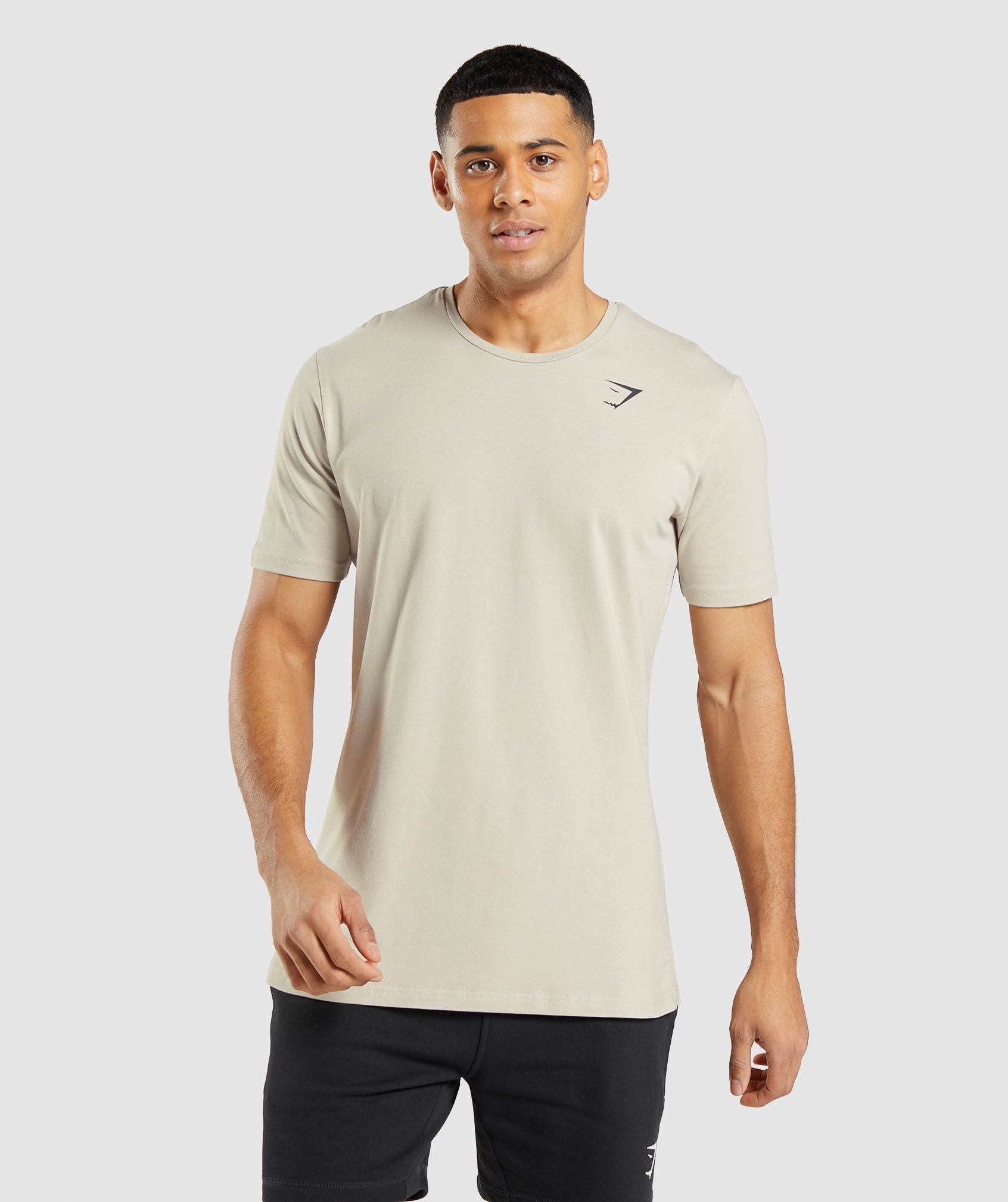 gymshark-essential-ss-slim-tee-pebble-grey-ss22