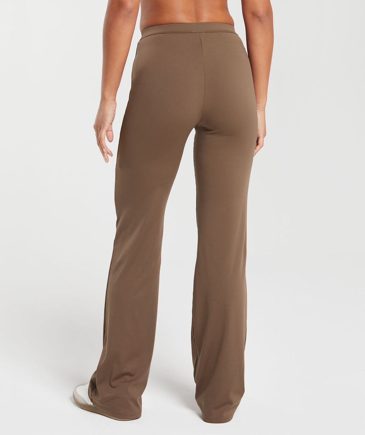 gymshark-everyday-regular-flared-leggings-soft-brown-aw23