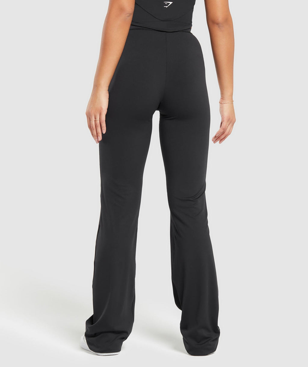 gymshark-everyday-tall-flared-leggings-black-ss24