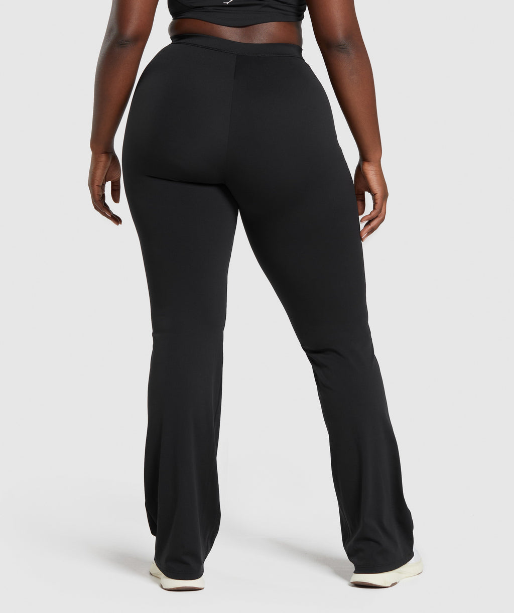 gymshark-everyday-tall-flared-leggings-black-ss24