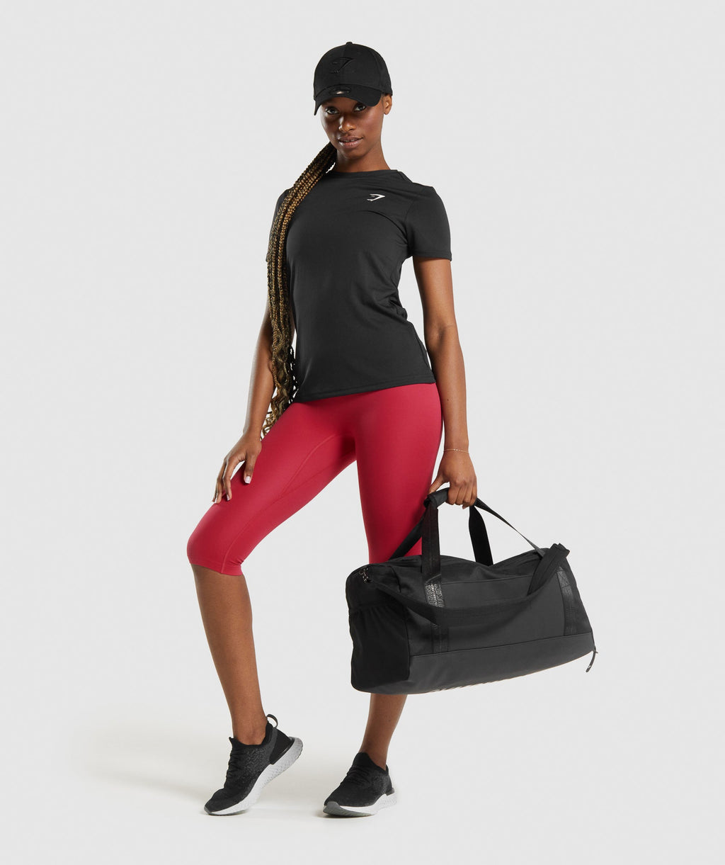 gymshark-everyday-holdall-black-aw21