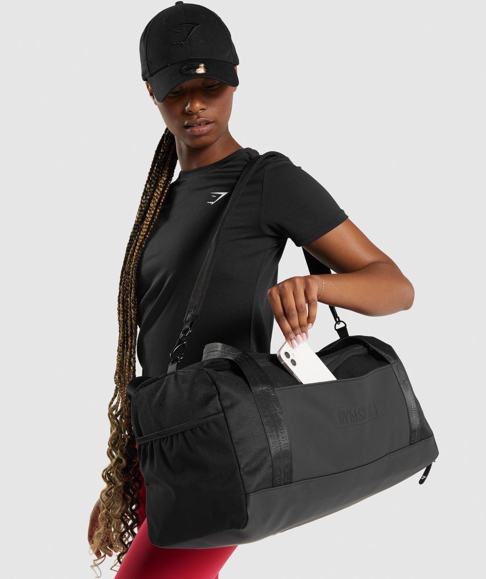 gymshark-everyday-holdall-black-aw21