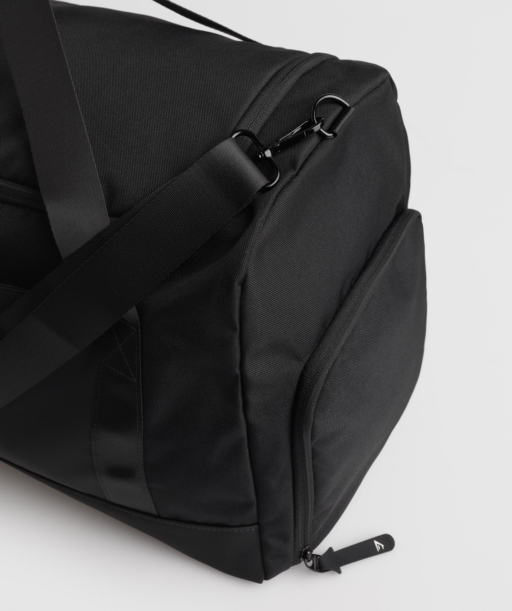 gymshark-large-everyday-holdall-black-ss23