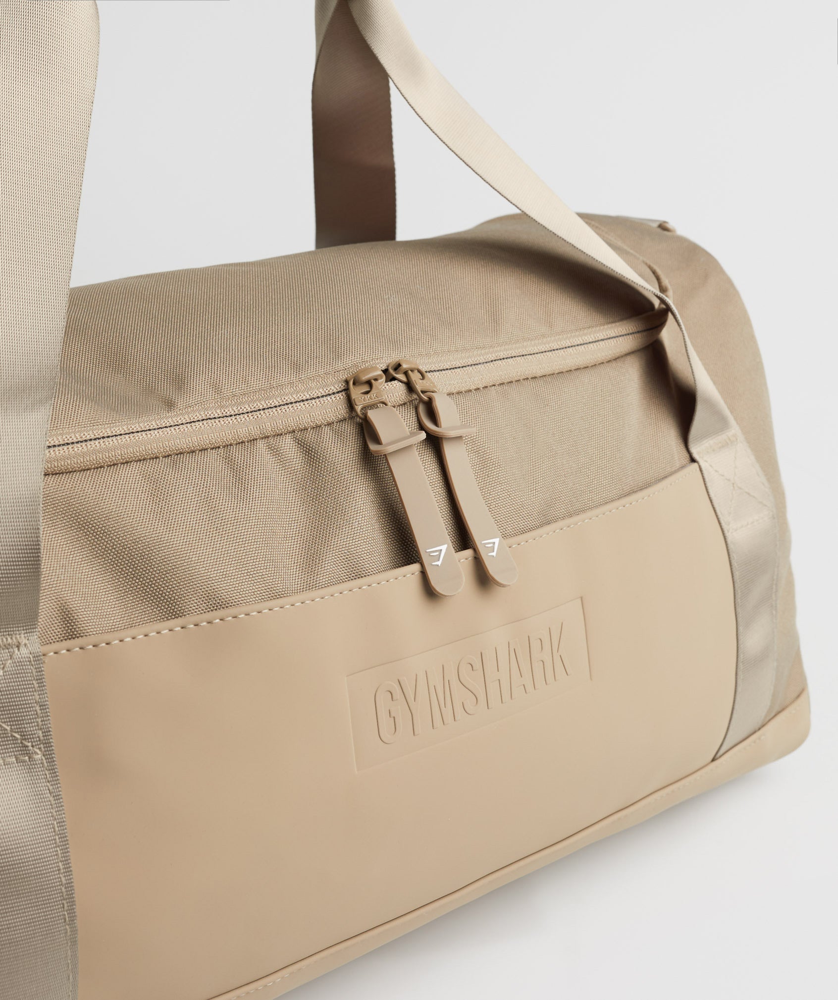 gymshark-small-everyday-holdall-cement-brown-ss23