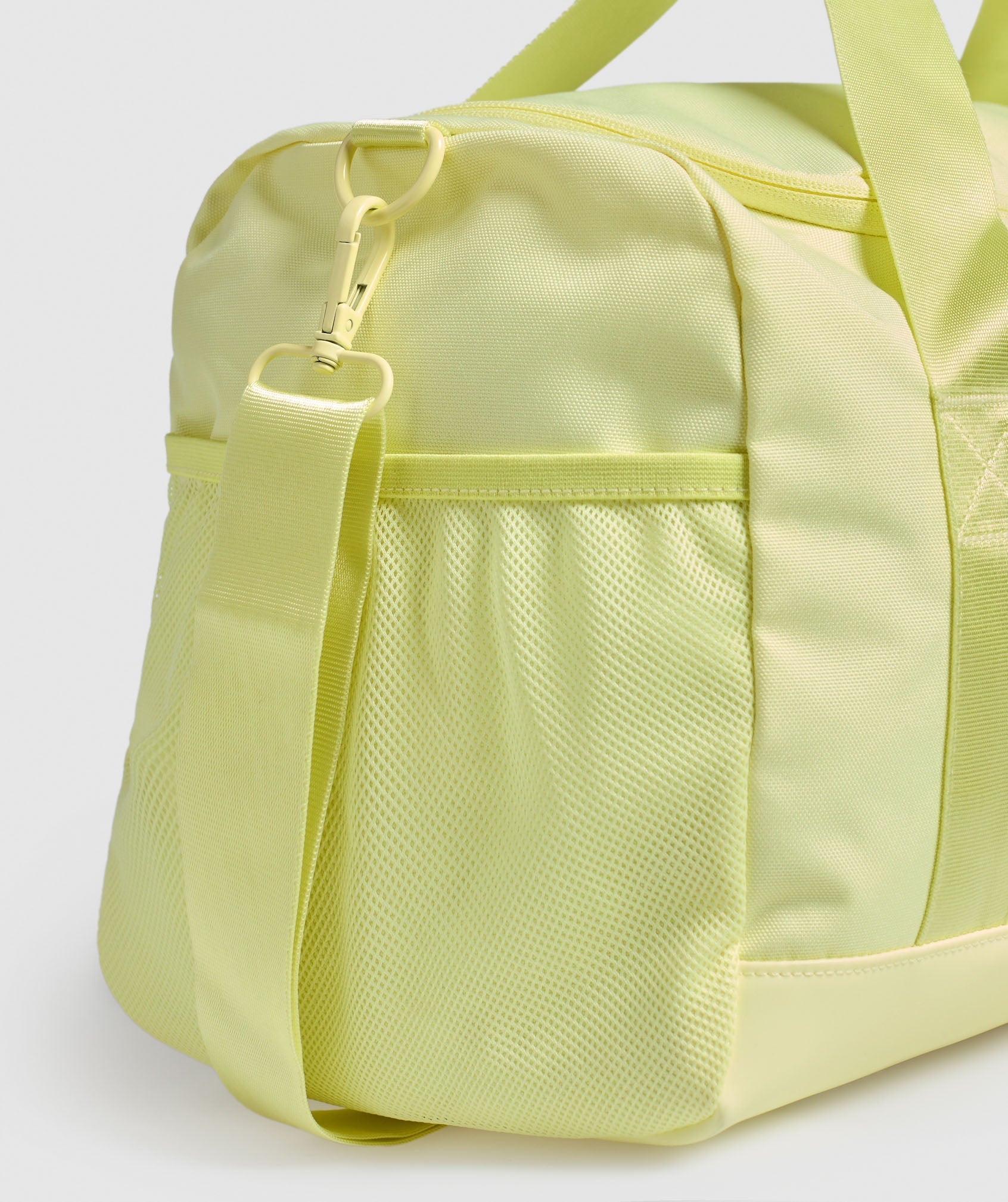 gymshark-everyday-holdall-small-bags-yellow-ss25