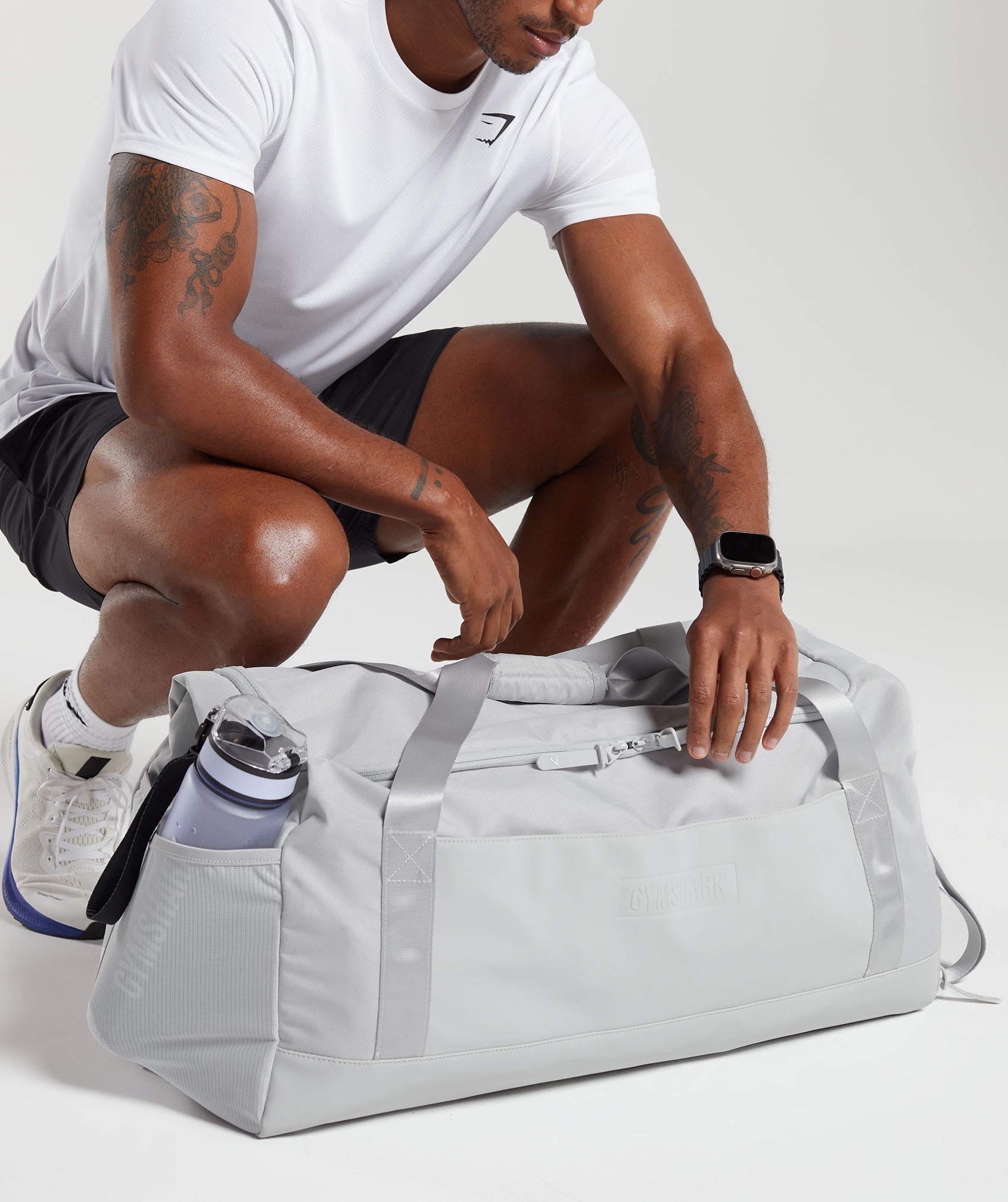 gymshark-large-everyday-holdall-light-grey-aw23