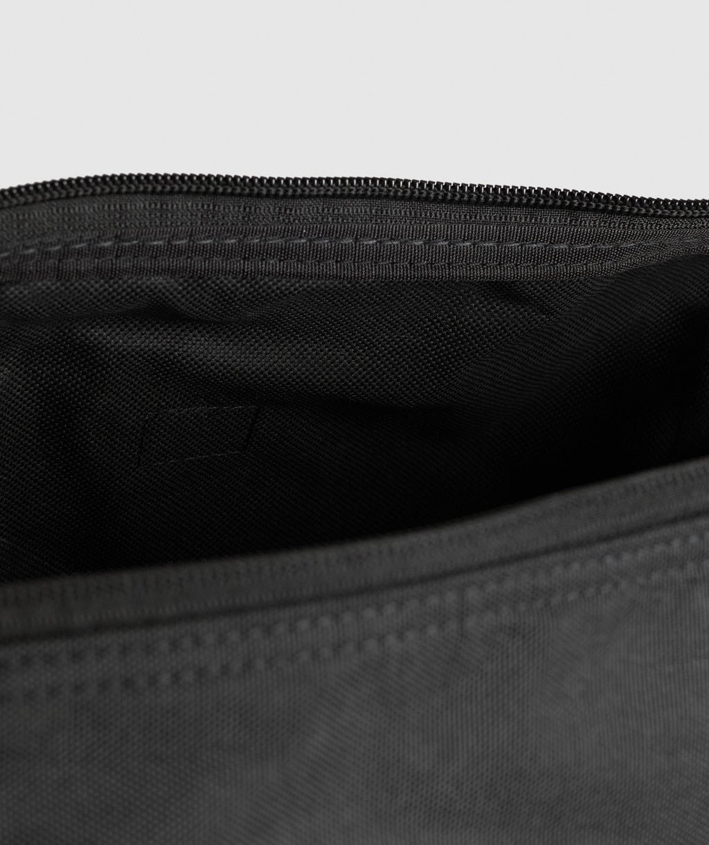 gymshark-large-everyday-holdall-black-ss23