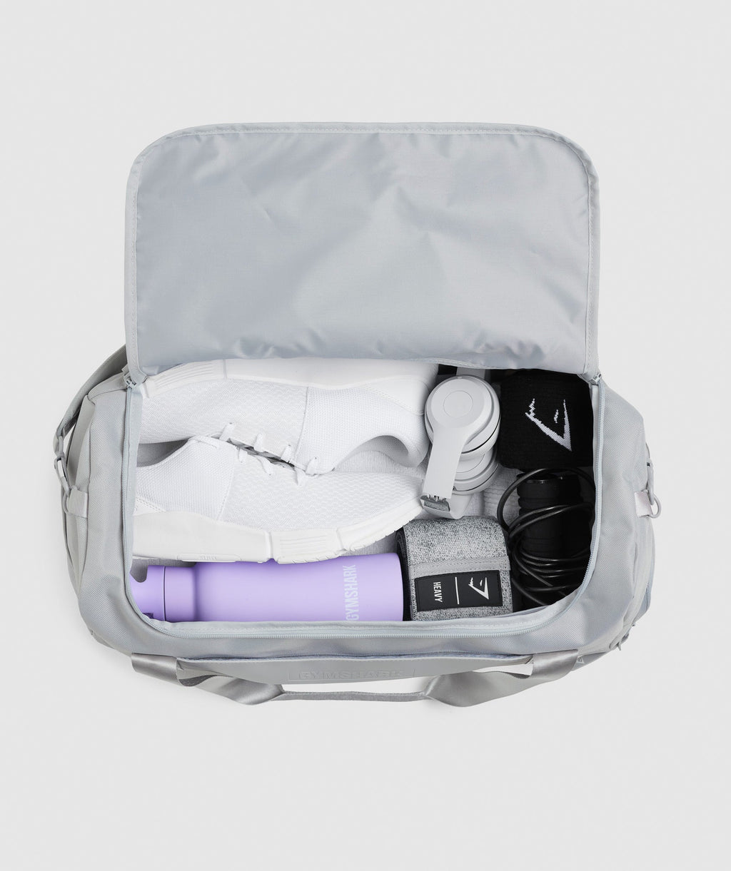 gymshark-everyday-holdall-light-grey-aw21