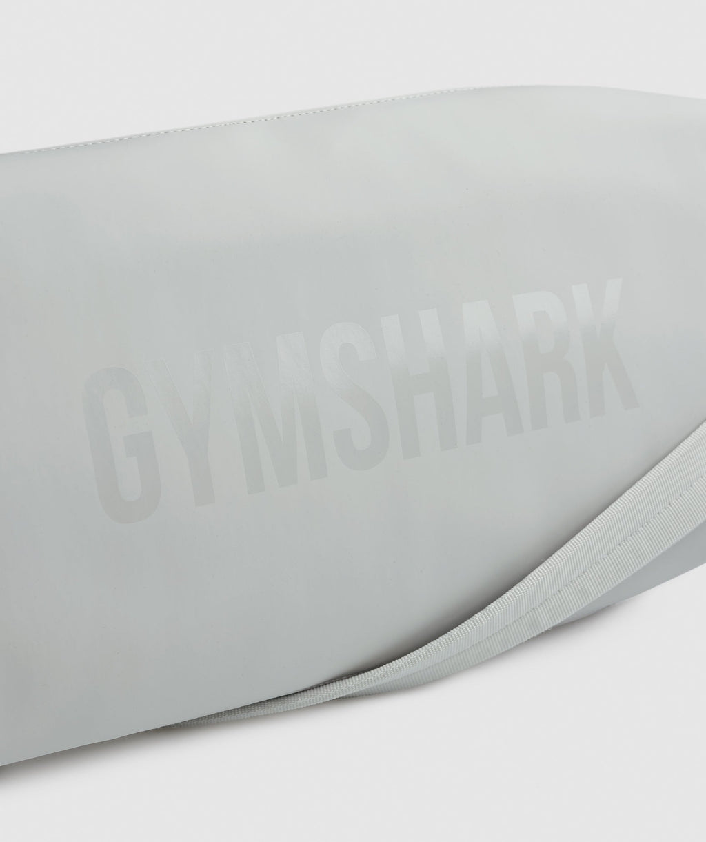 gymshark-everyday-holdall-light-grey-aw21