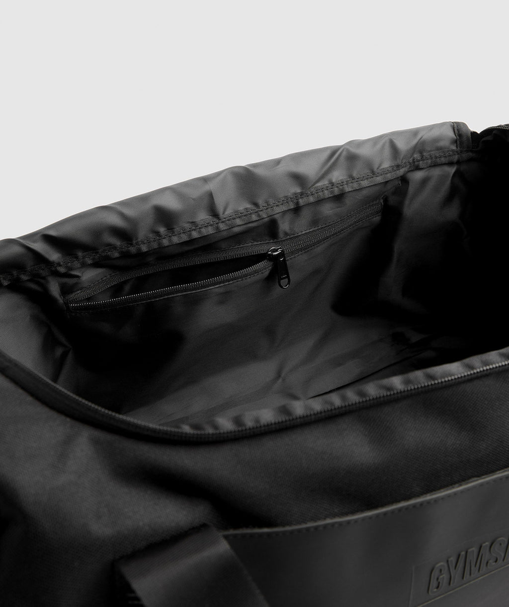 gymshark-medium-everyday-holdall-black-aw22