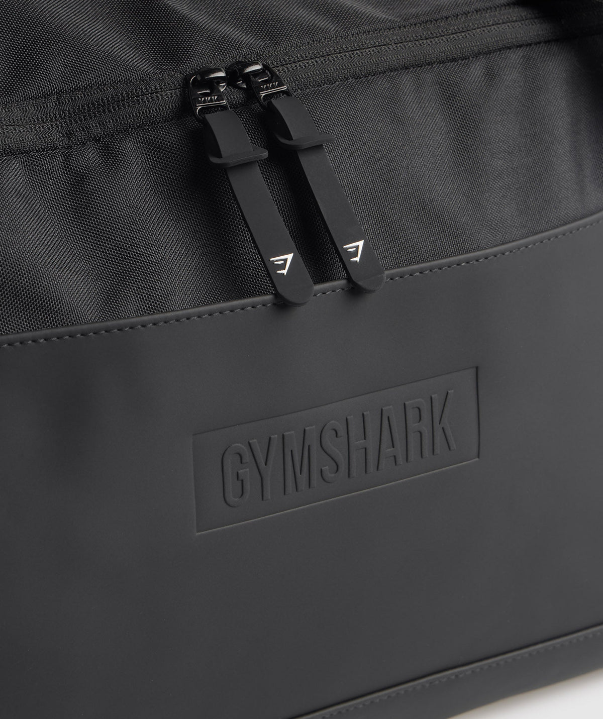 gymshark-medium-everyday-holdall-black-aw22