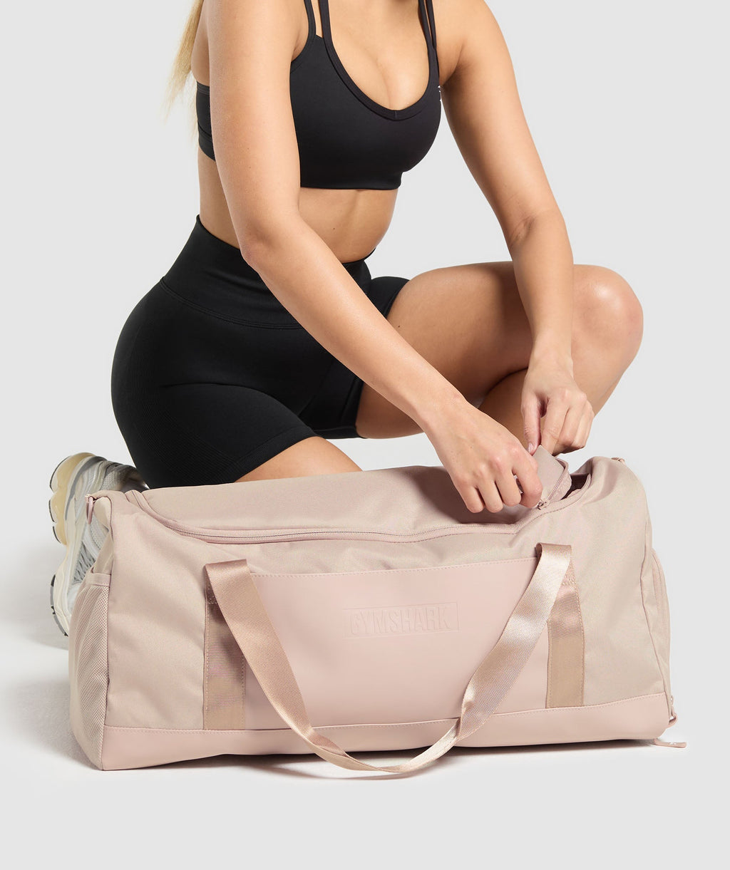 gymshark-everyday-holdall-medium-muted-pink-ss25