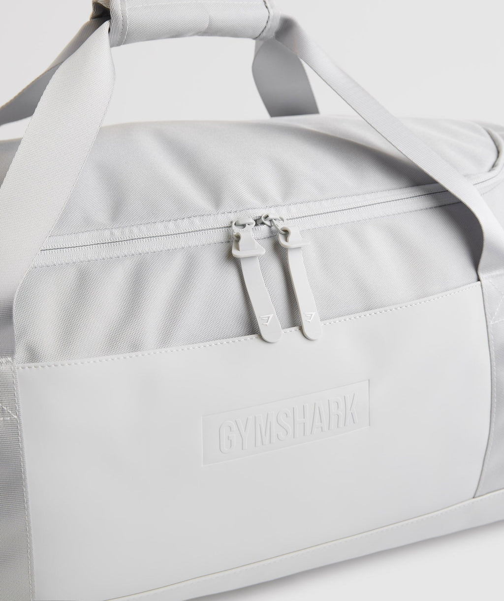 gymshark-medium-everyday-holdall-light-grey-ss23