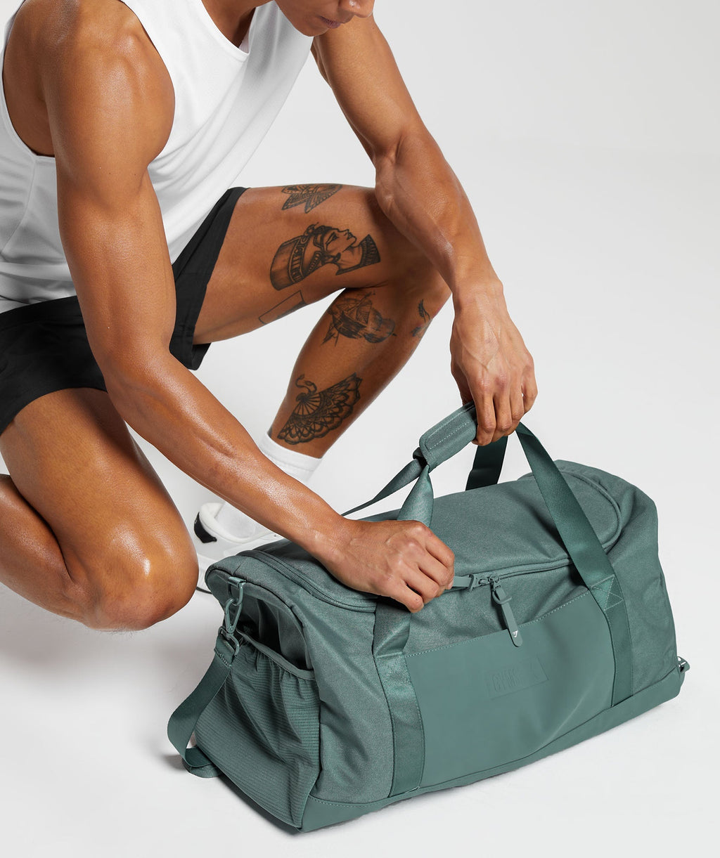 gymshark-everyday-holdall-medium-fog-green-aw23