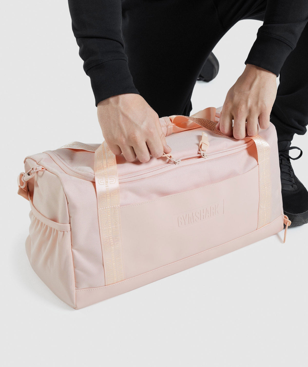 gymshark-everyday-holdall-orchid-pink-aw21