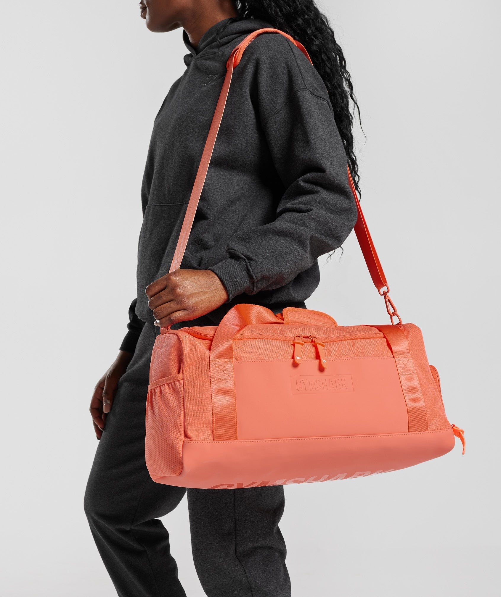 gymshark-small-everyday-holdall-solstice-orange-ss23