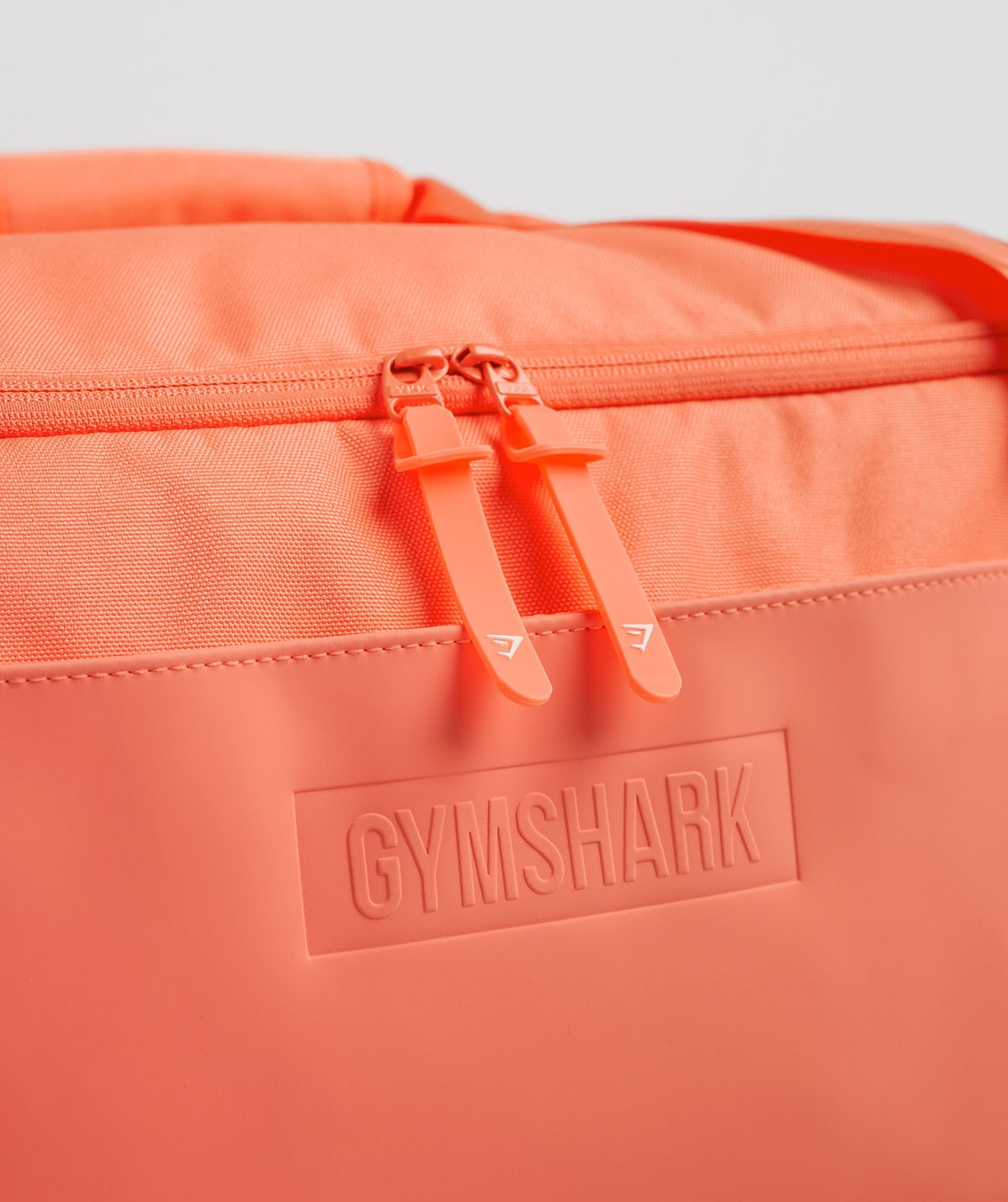 gymshark-small-everyday-holdall-solstice-orange-ss23
