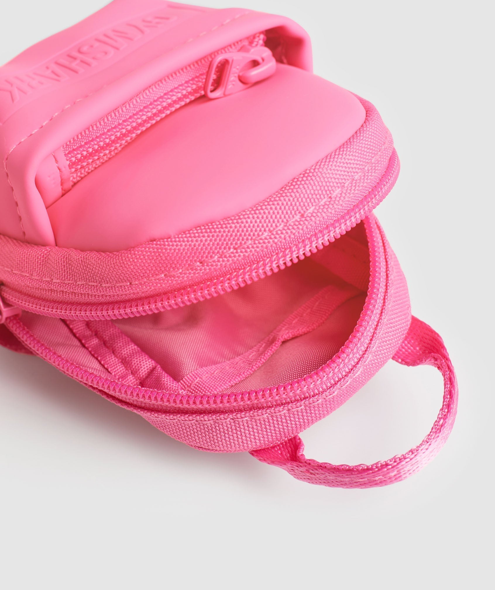 gymshark-everyday-keychain-bag-pink-ss24