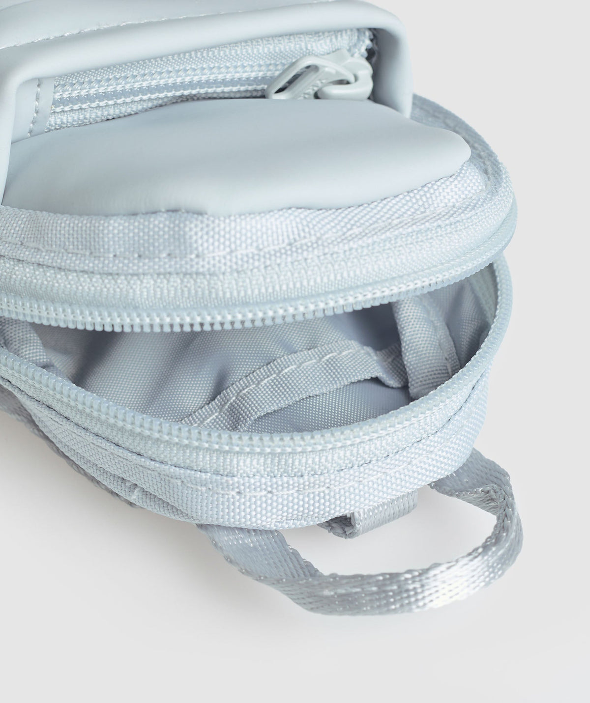 gymshark-everyday-keychain-fresh-blue-ss24