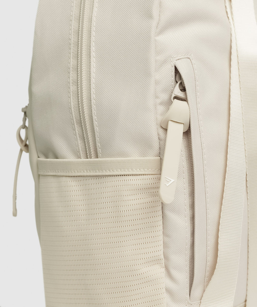 gymshark-everyday-mini-backpack-pebble-grey-aw23