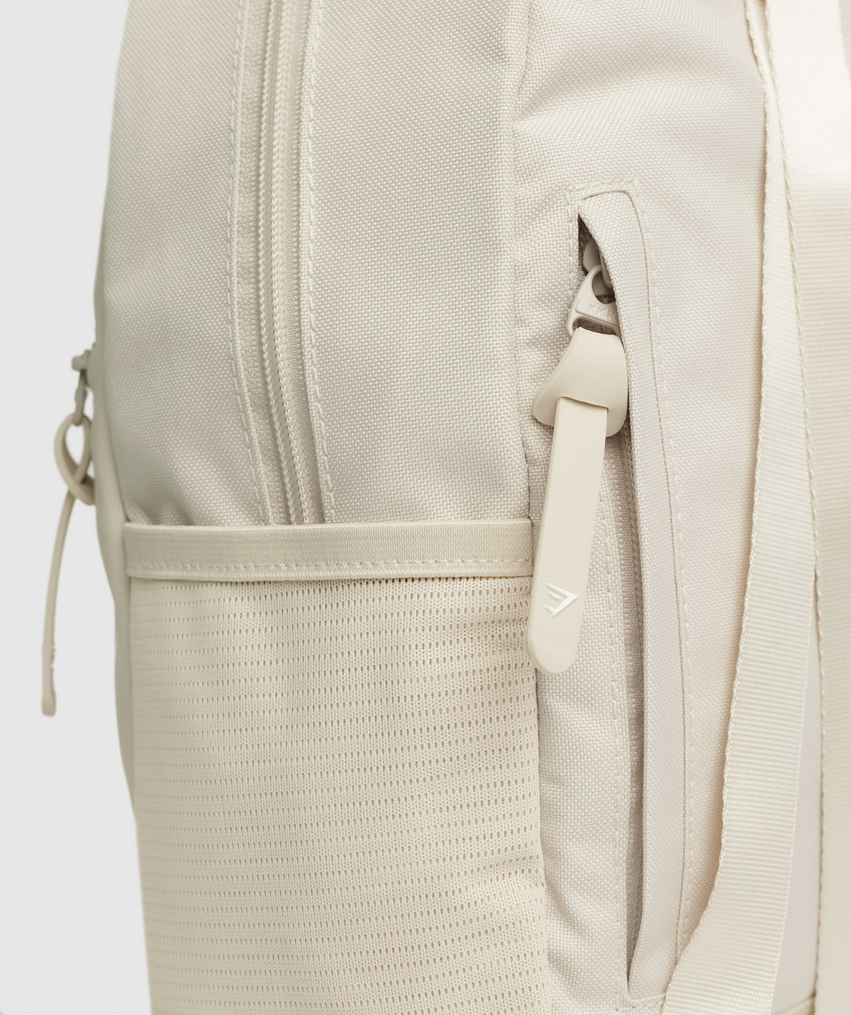 gymshark-everyday-mini-backpack-pebble-grey-aw23