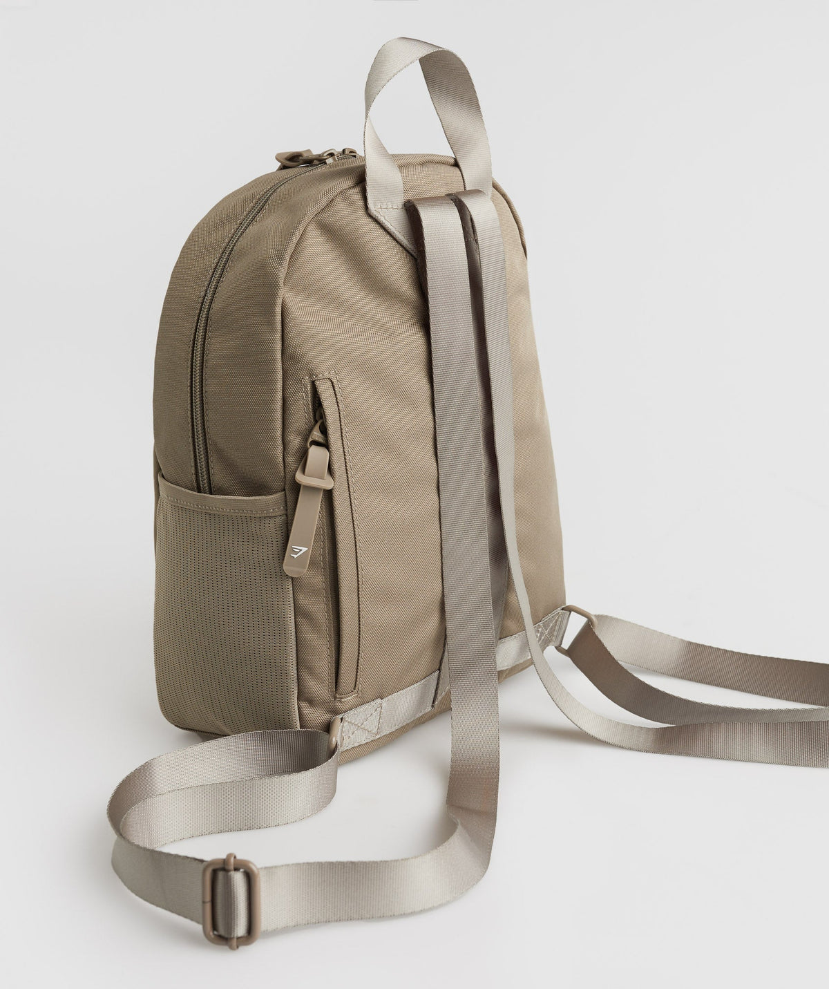 gymshark-everyday-mini-backpack-cement-brown-ss23