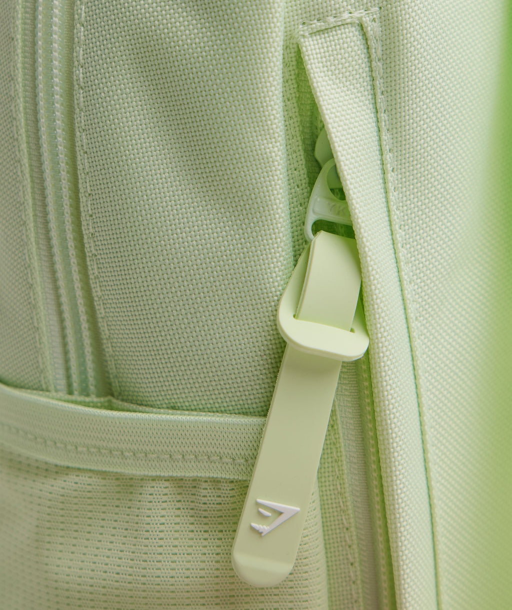 gymshark-everyday-mini-backpack-cucumber-green-ss22