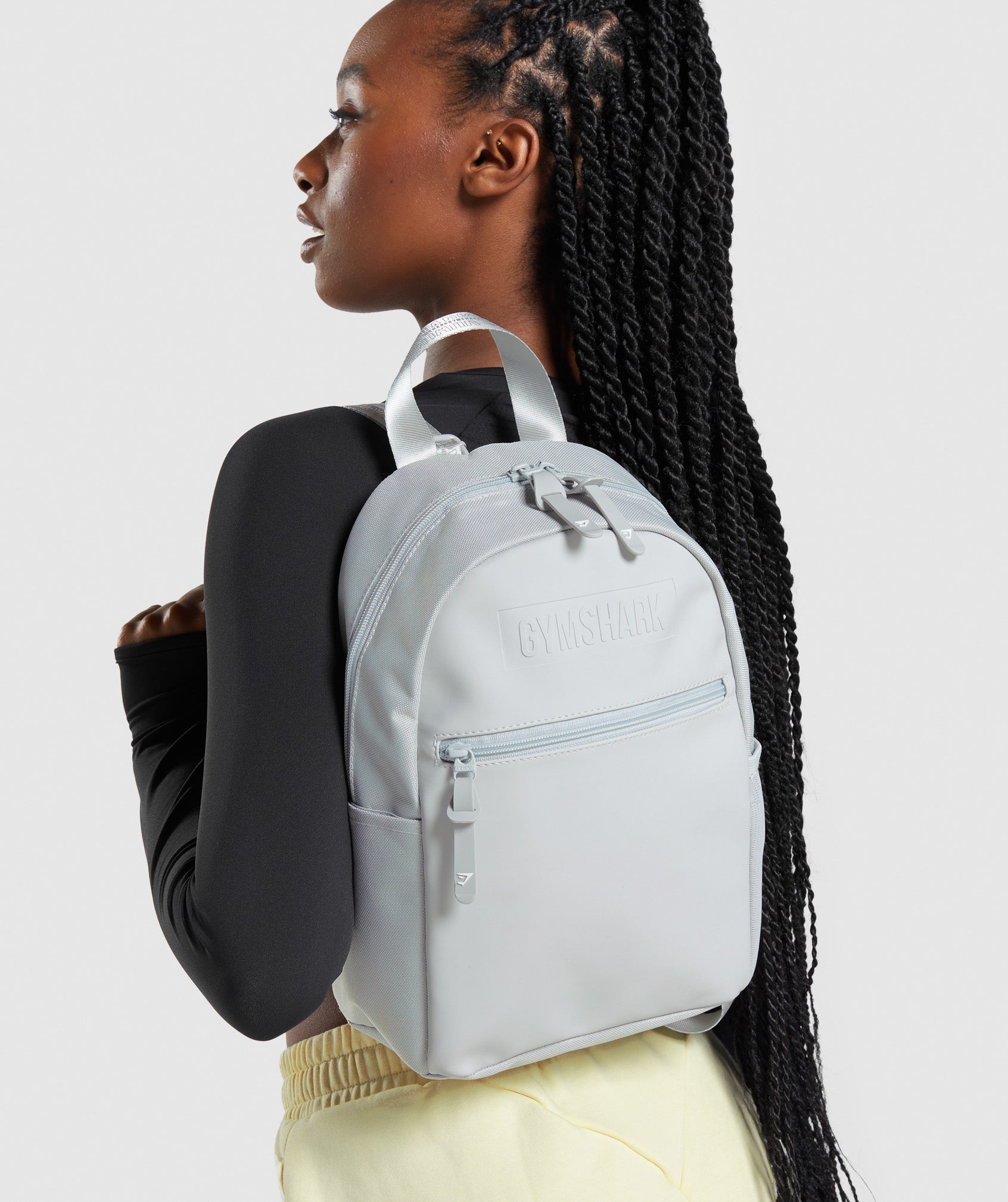 gymshark-everyday-mini-backpack-light-grey-aw21