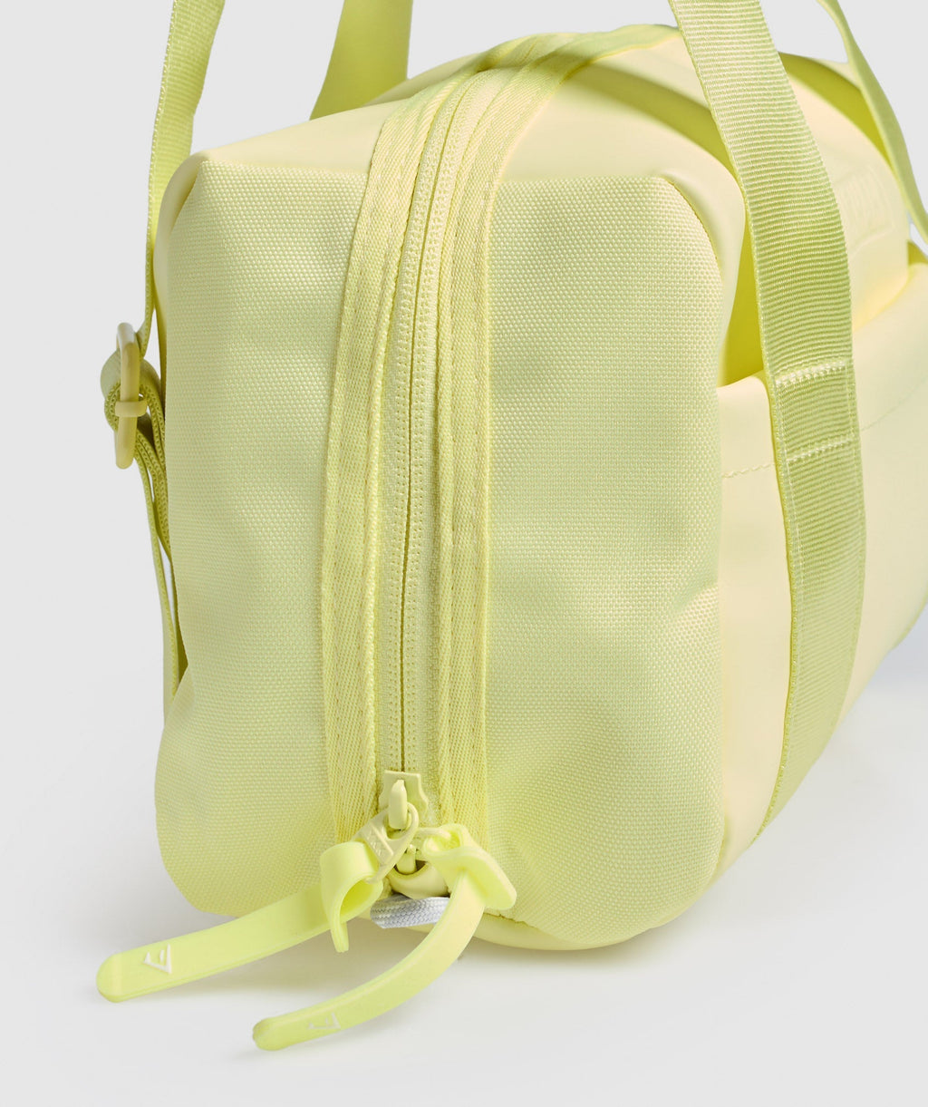 gymshark-everyday-mini-holdall-refresh-yellow-ss25