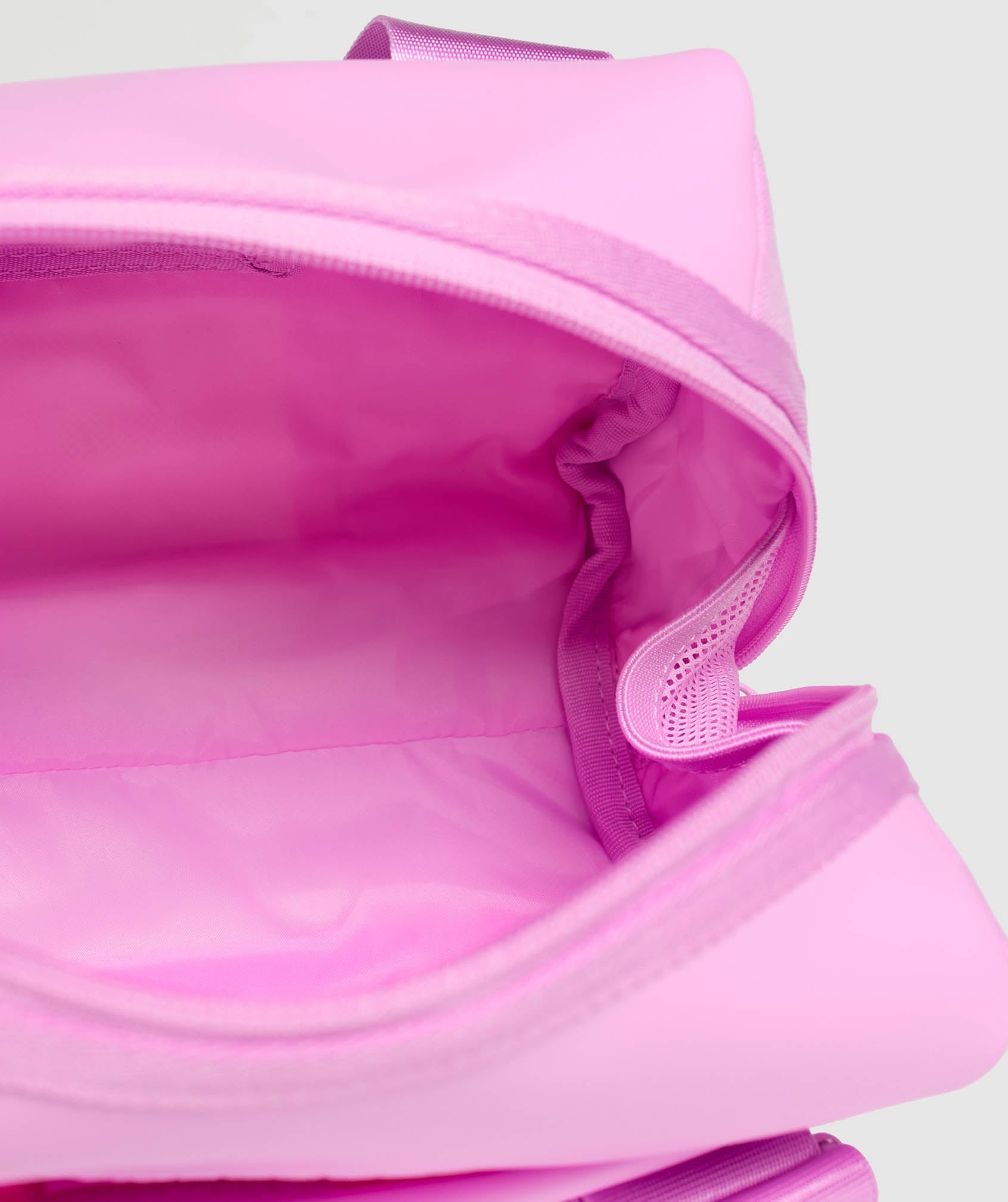 gymshark-everyday-mini-holdall-sour-pink-ss25