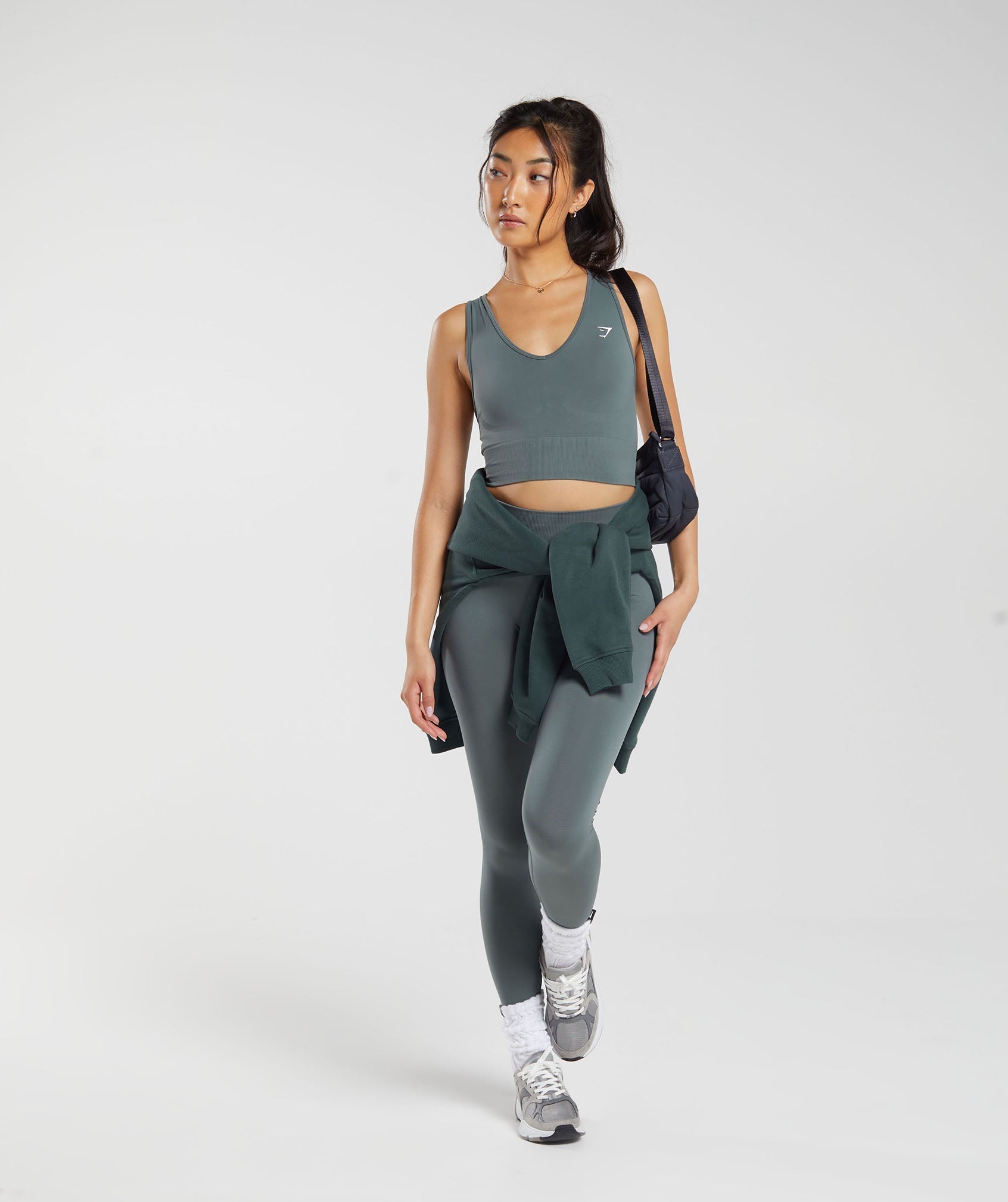 gymshark-everyday-seamless-crop-tank-teal-aw23