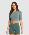 gymshark-everyday-seamless-crop-top-cargo-teal-ss24