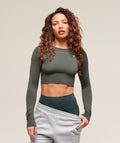 gymshark-everyday-seamless-long-sleeve-crop-top-strength-green-aw24