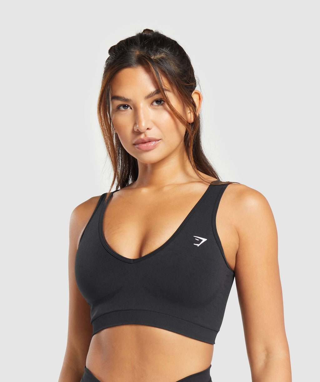 gymshark-everyday-seamless-sports-bra-black-ss24