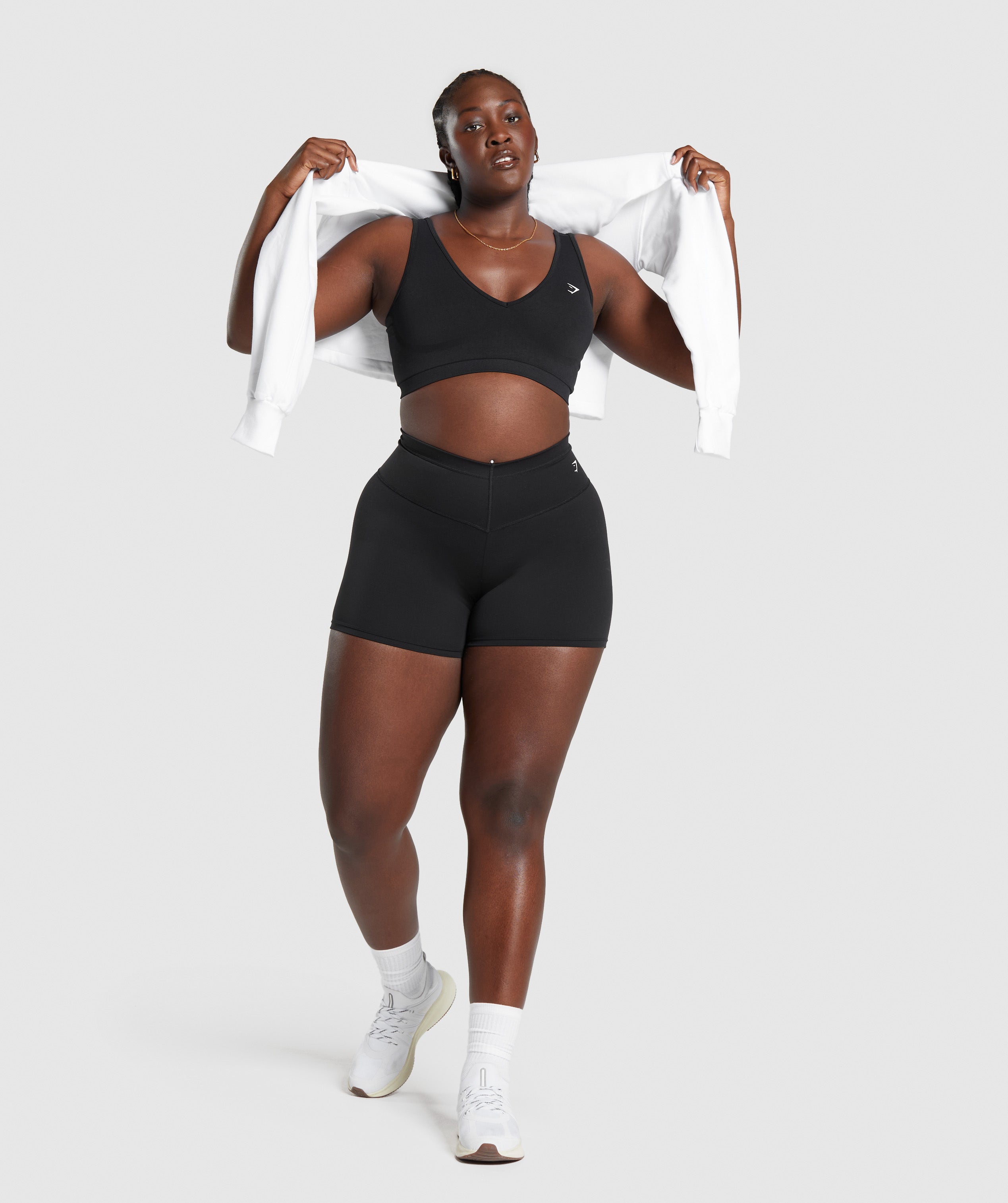 gymshark-everyday-seamless-sports-bra-black-ss24